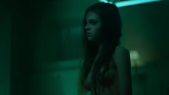 Indiase Studente India Eisley In Nao Olhe'S Film Part 2 Uit 2019 In High Definition